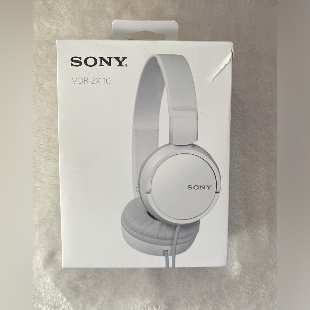 Sony MDR Stereo Performance Headphones - NWT